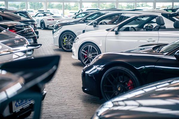 Guide til valg af brugtbilsforhandler: et blik Ind i Lars Hein Automobiler A/S
