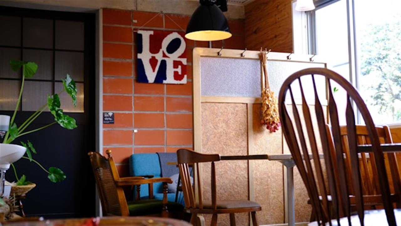 Charmen ved en cafestol: Fra kaffe til indretning